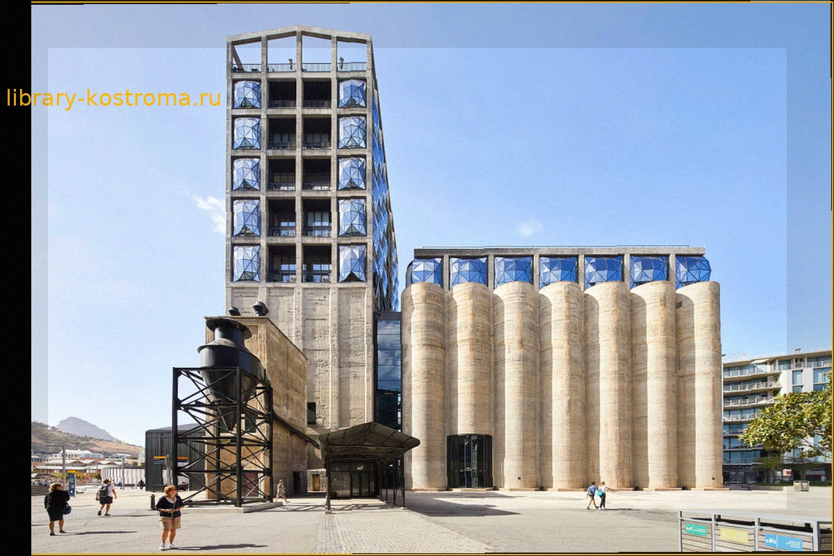 Zeitz MOCAA: Новый директор, коллекция Блакье на Sotheby's и другие новости искусства